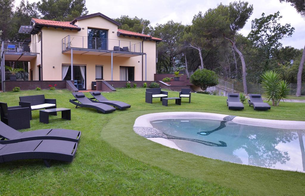 B&B Dodici Lune Marina dʼMarina dʼAndora Exteriör bild